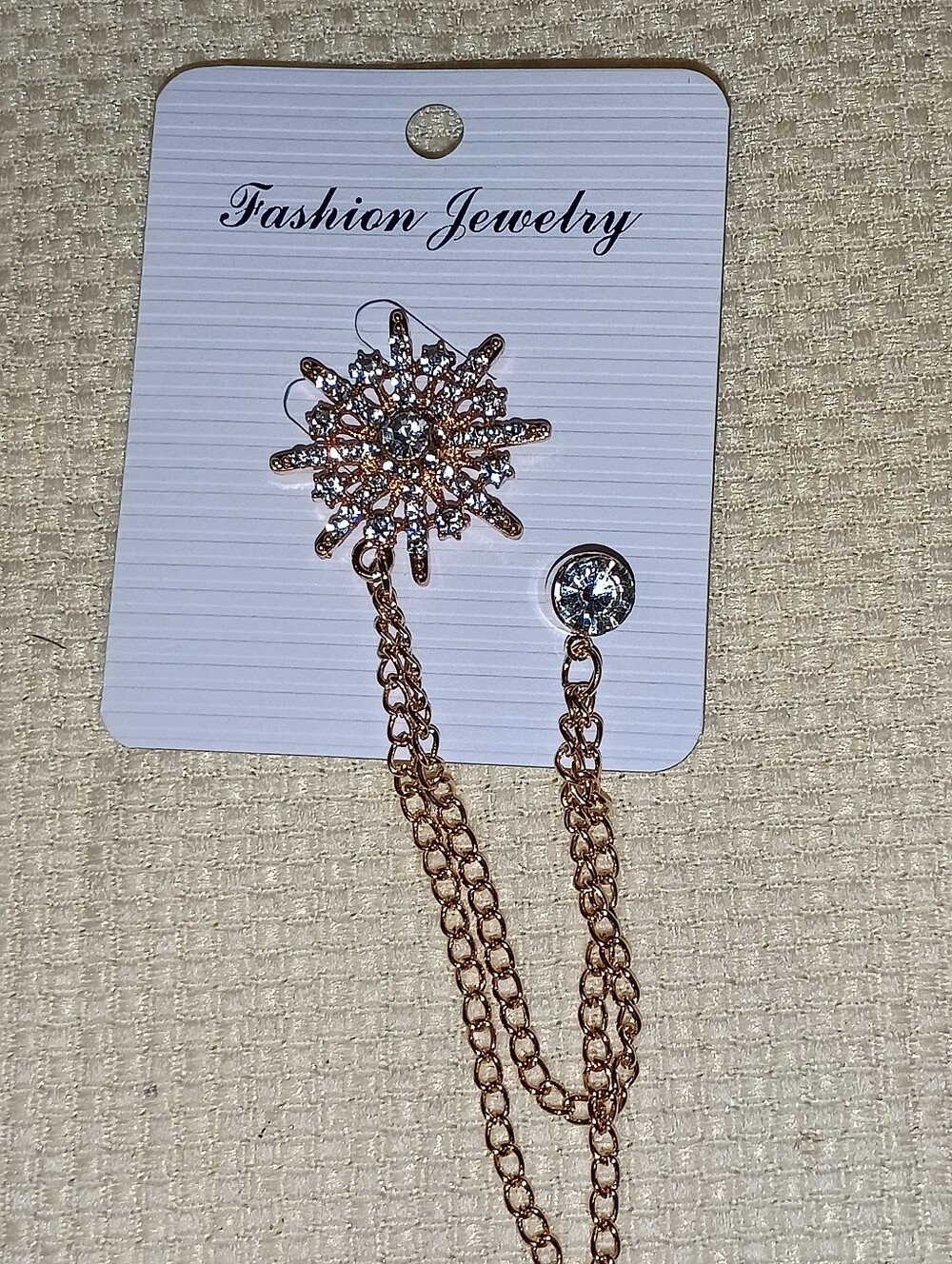 Very Pretty Brooch - Picture 2 of 9